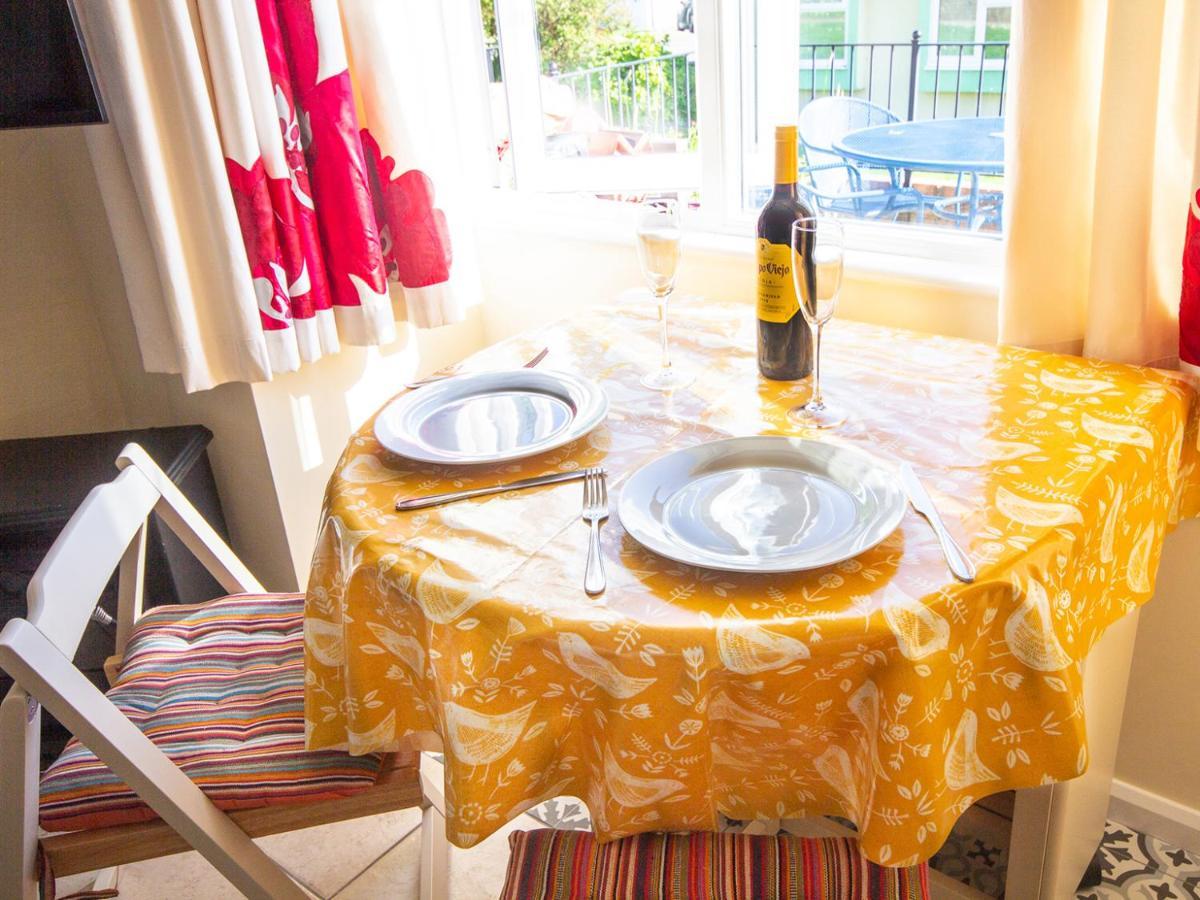 Dart Haven - Cheerful Holiday Bungalow In Galmpton Kültér fotó